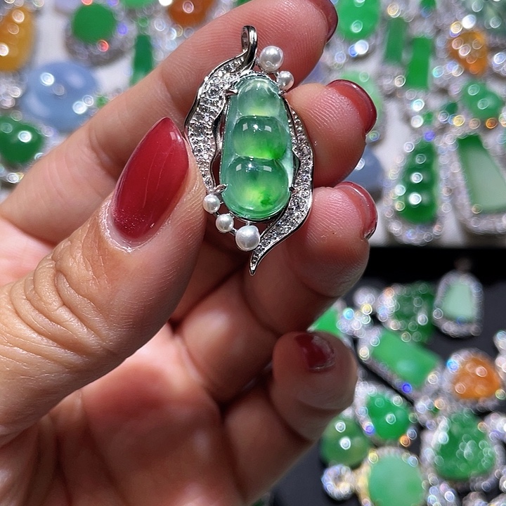 翡翠银S925镶嵌颈饰