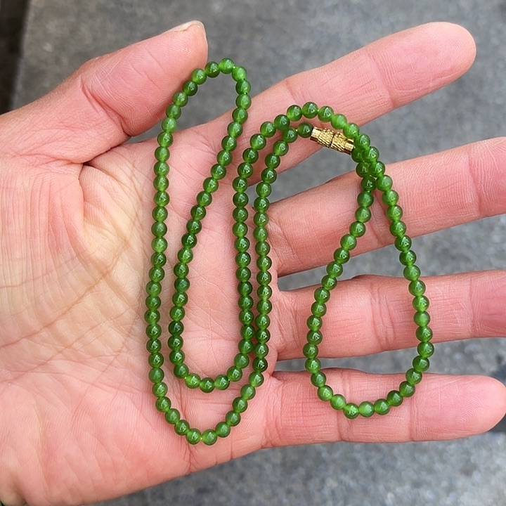 项链未镶嵌和田玉（碧玉）