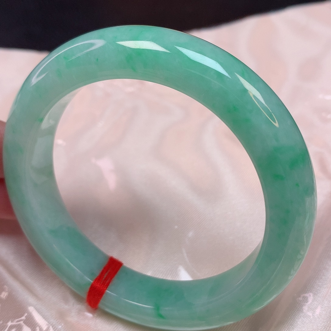 翡翠手镯未镶嵌57 翡翠手镯