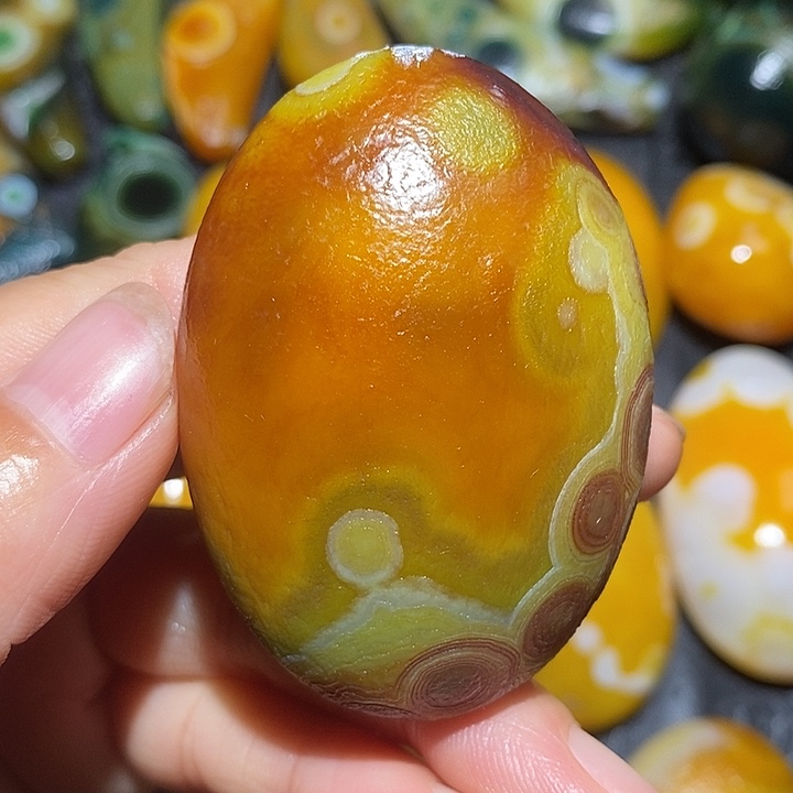 王***政合金颈饰玛瑙/玉髓