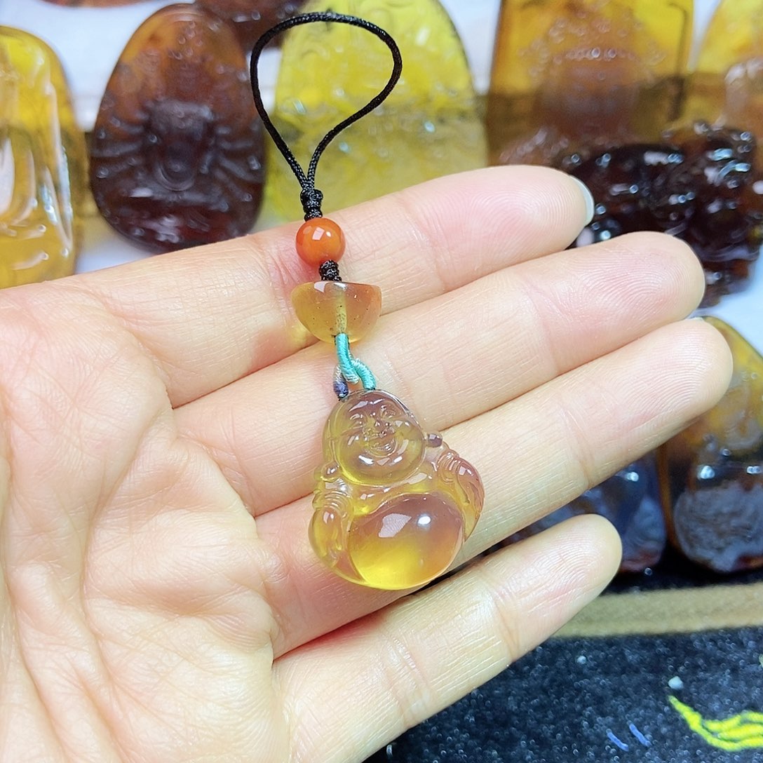 琥珀颈饰未镶嵌佛