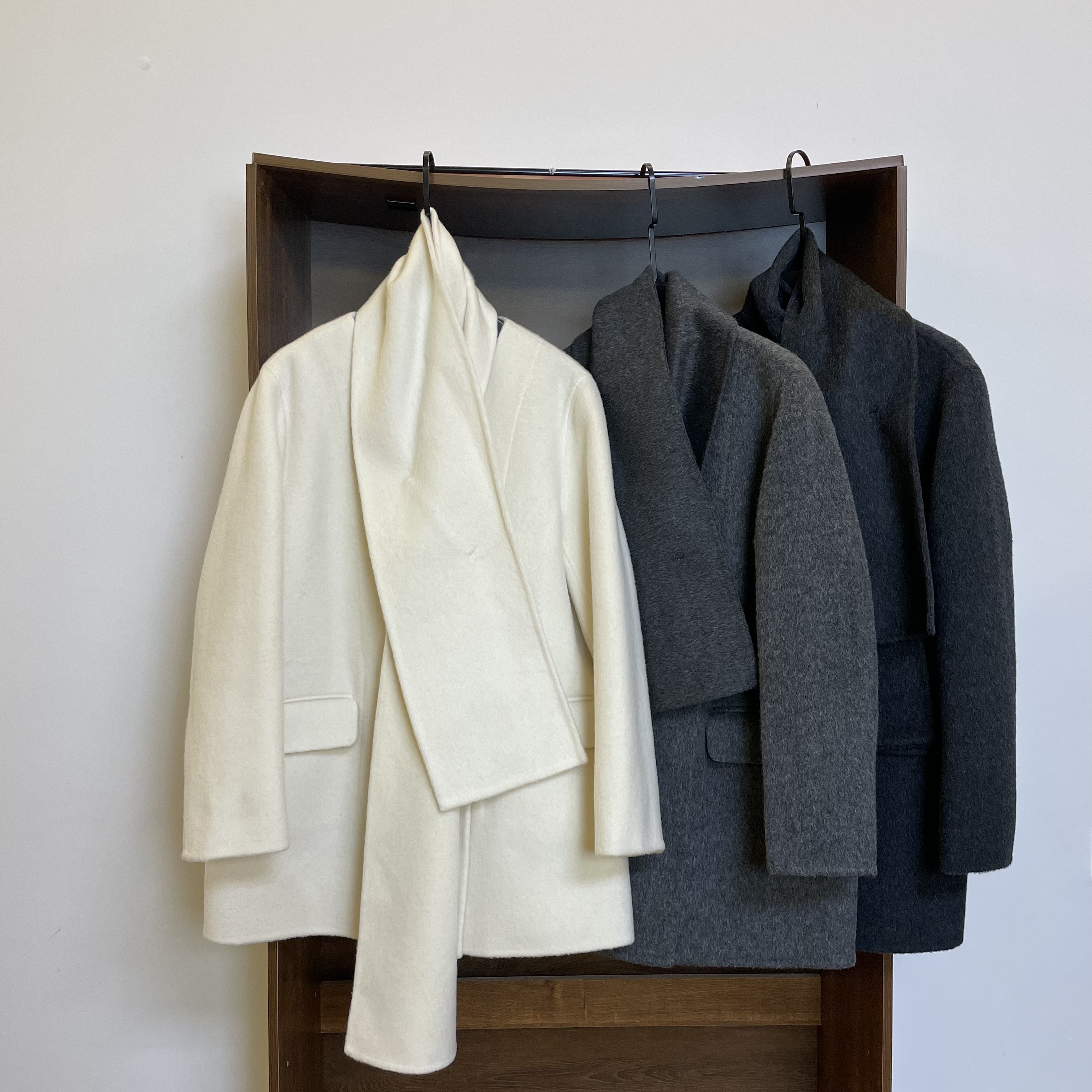 假两件围巾两件套大衣