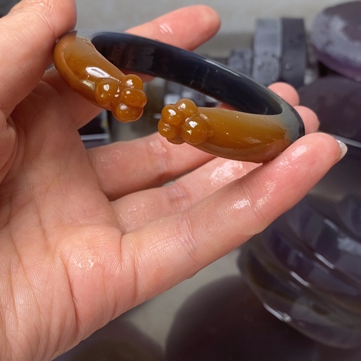 玛瑙/玉髓手镯未镶嵌