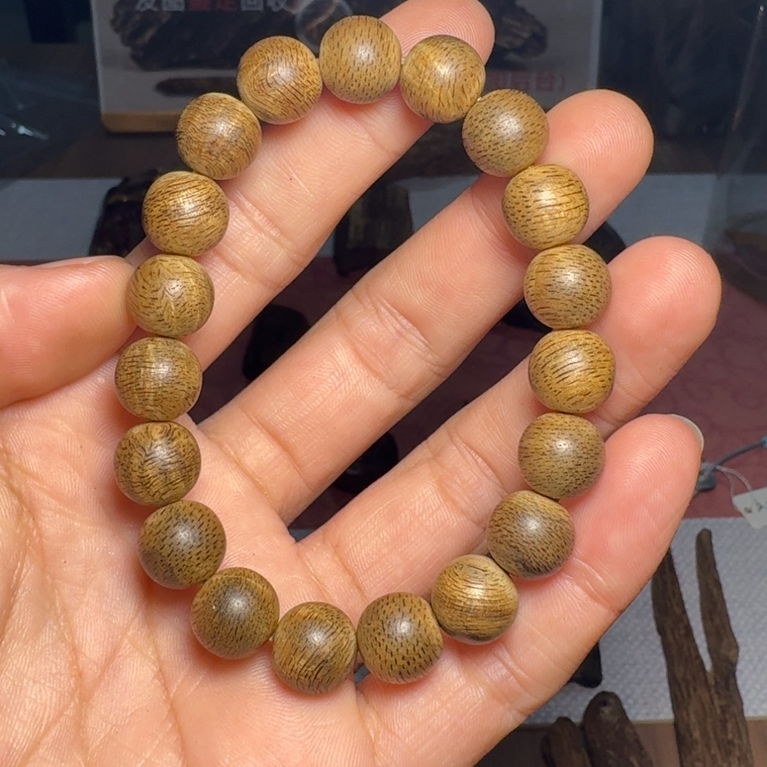 沉香沉香碎屑文莱1.1cm8.7g