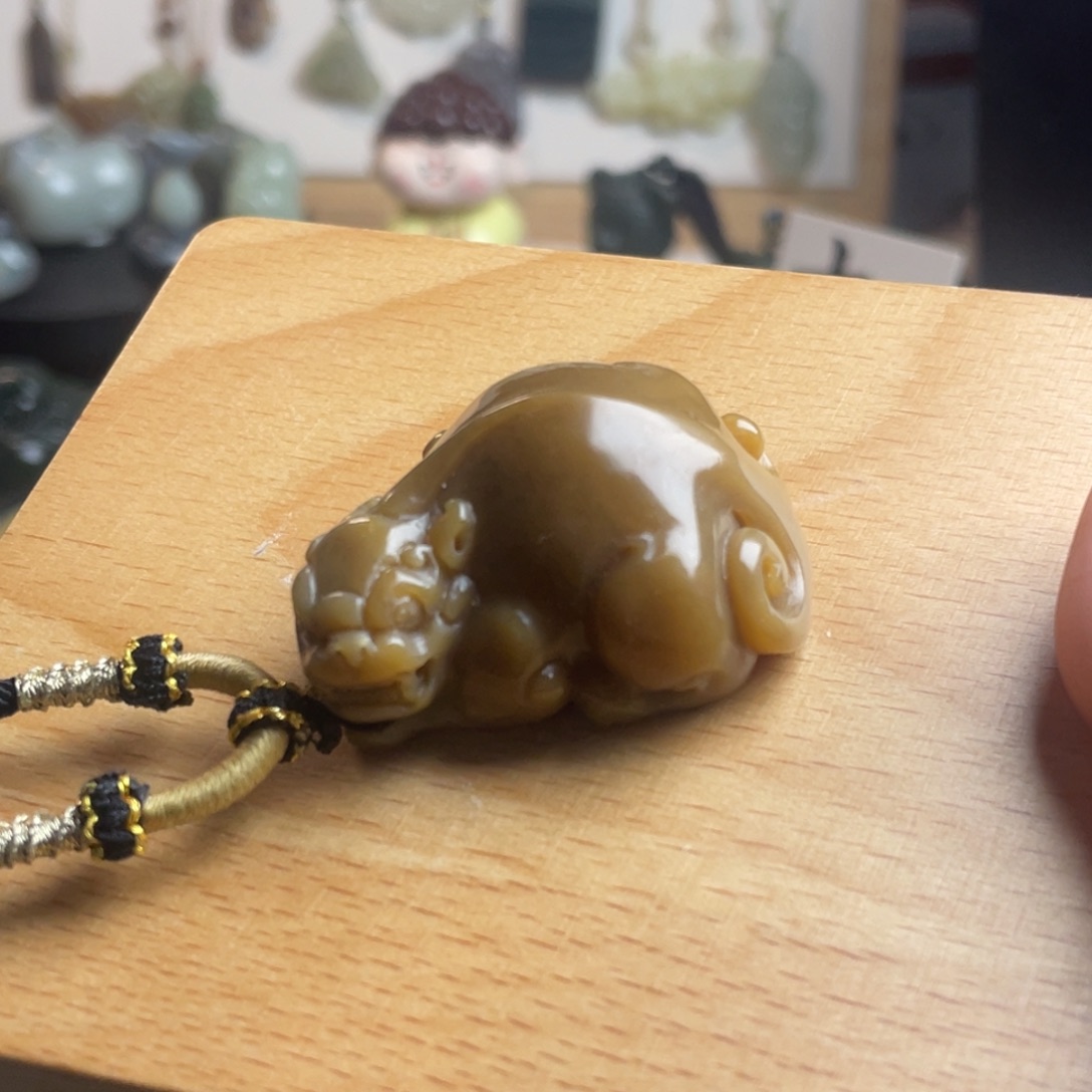 和田玉未镶嵌颈饰貔貅