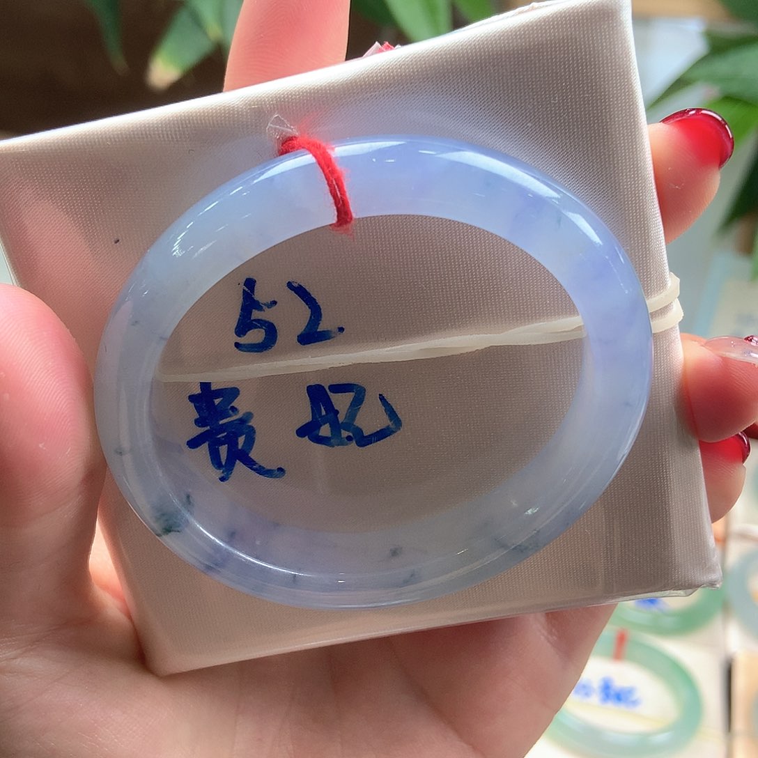 翡翠未镶嵌手镯52贵妃紫底飘花13号