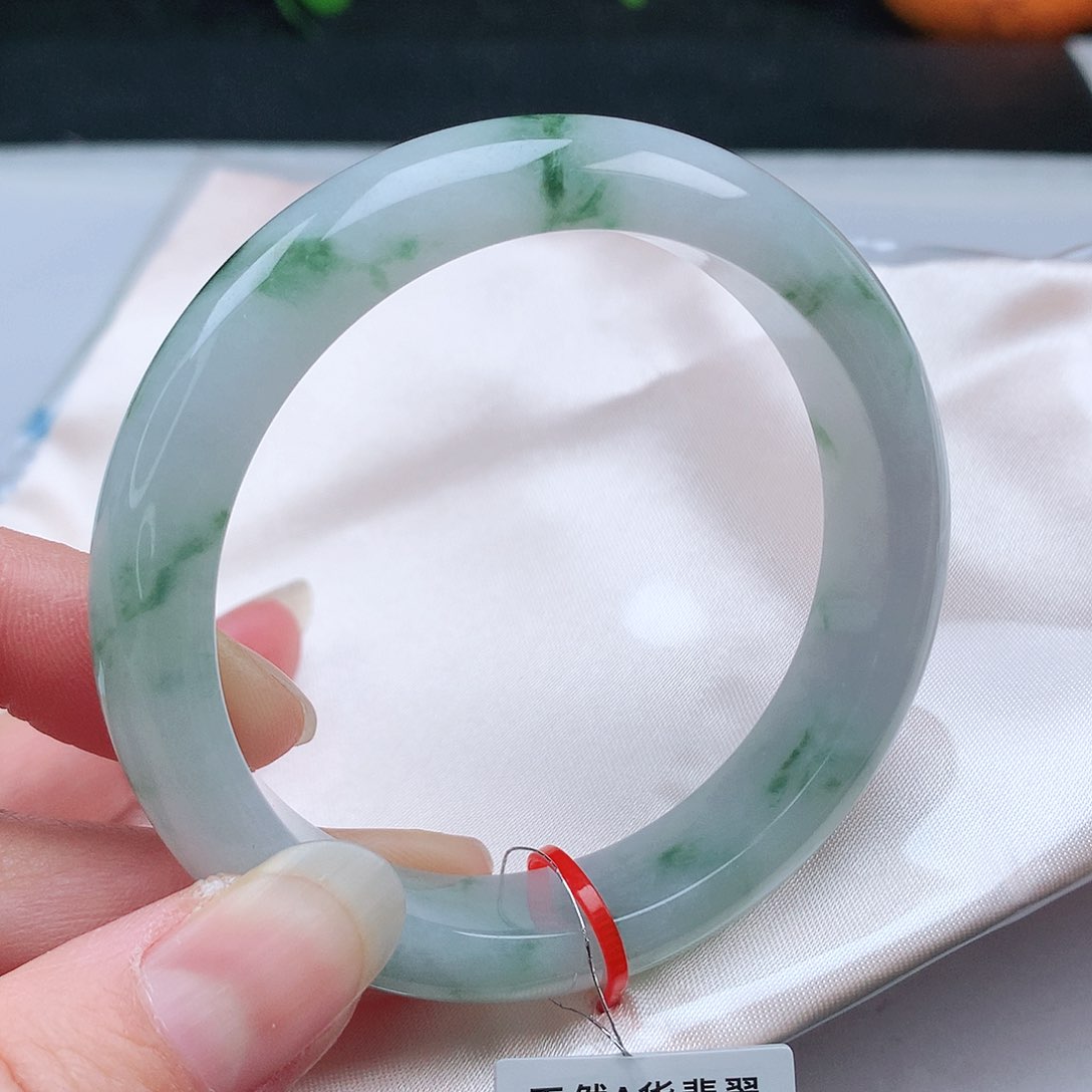 翡翠手镯未镶嵌57/58圈