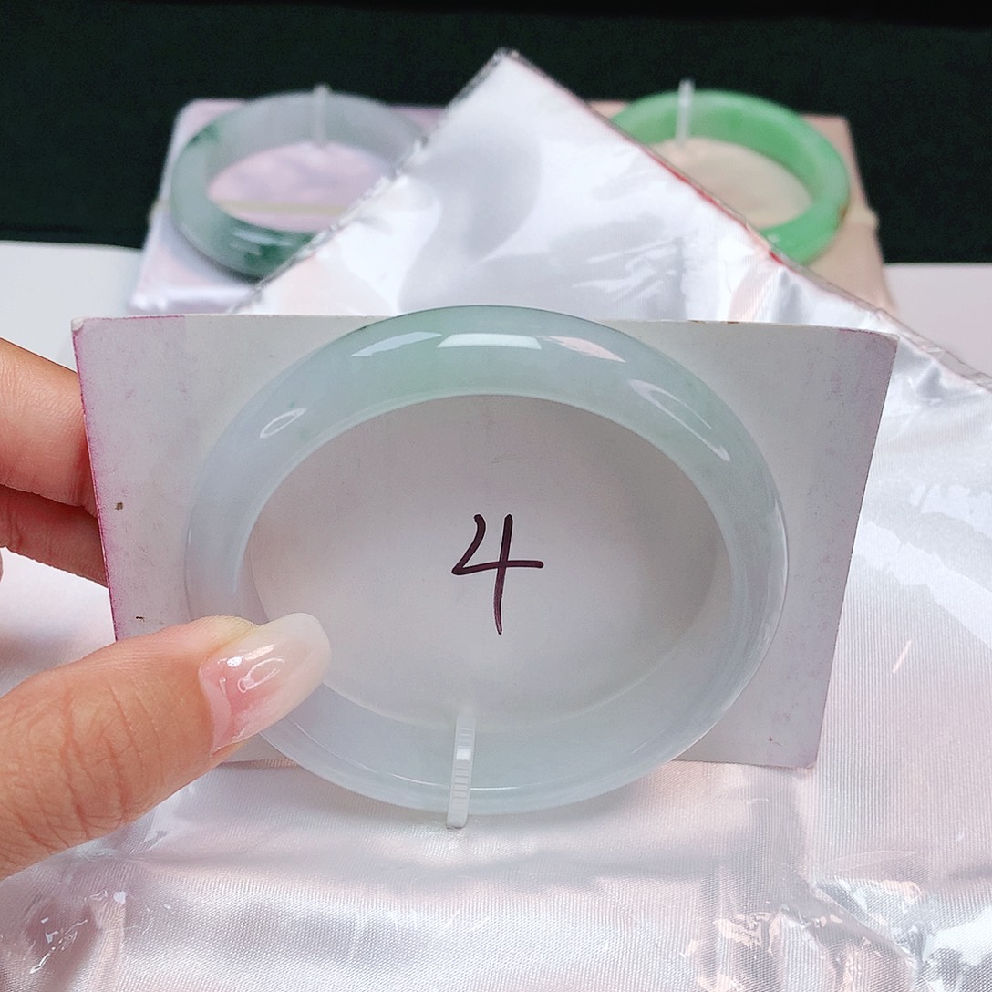 翡翠未镶嵌手镯 正圈56+