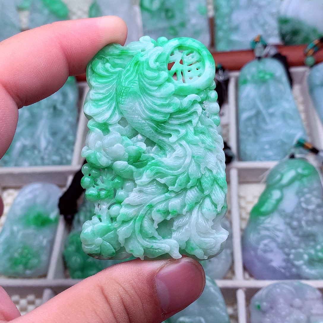 翡翠未镶嵌吊坠(不含链)