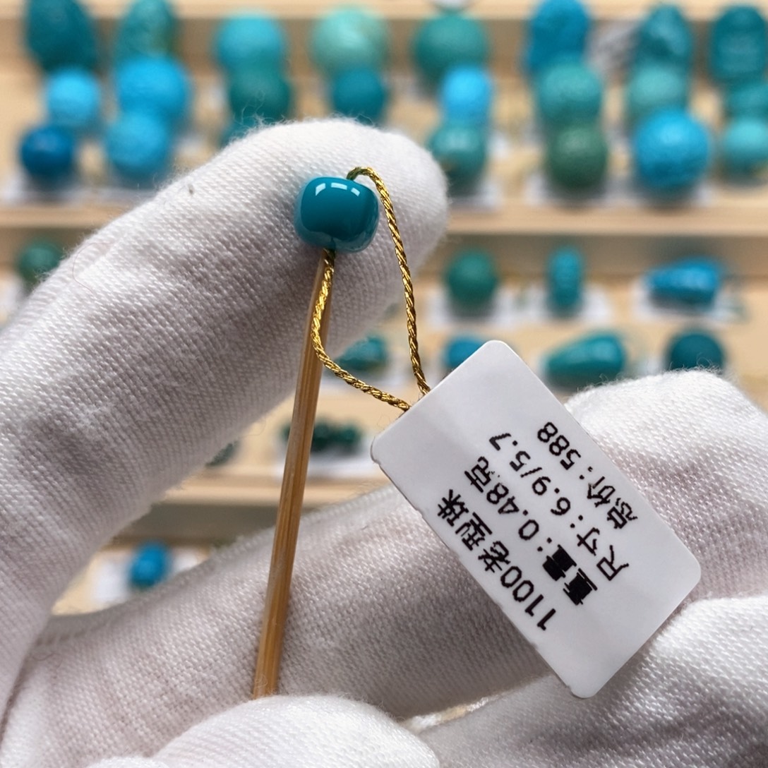 绿松石未镶嵌精品原矿高瓷绿松石