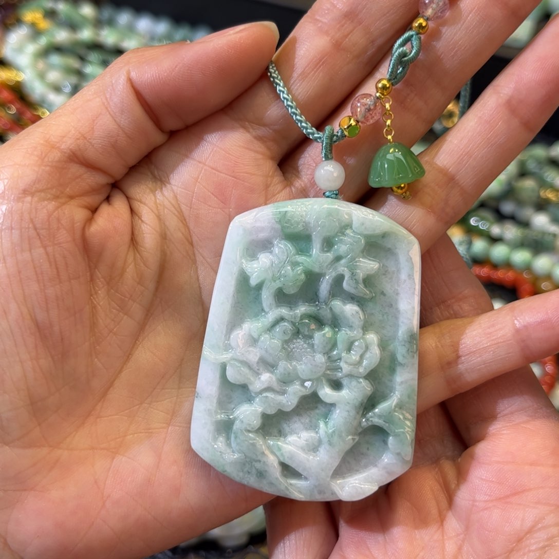 翡翠颈饰未镶嵌待编款