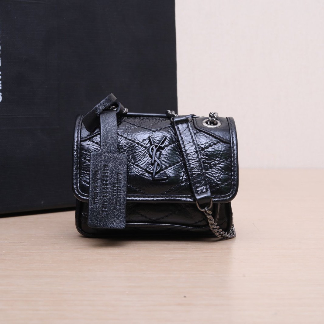 99新 YSL/圣罗兰 活动姑姑562870 银扣 Niki 耳机包