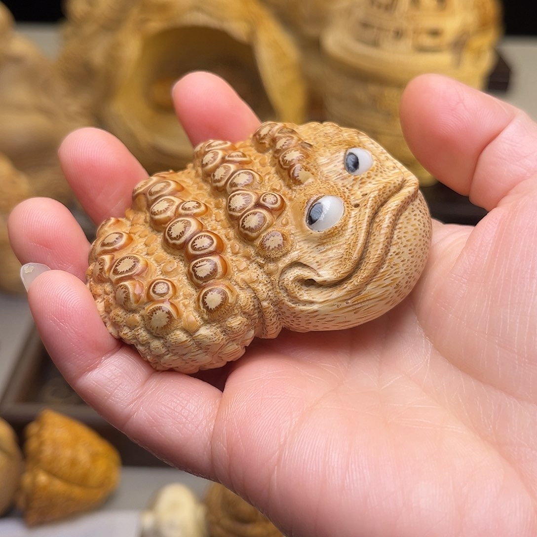 竹傍*风竹根的雕刻艺术