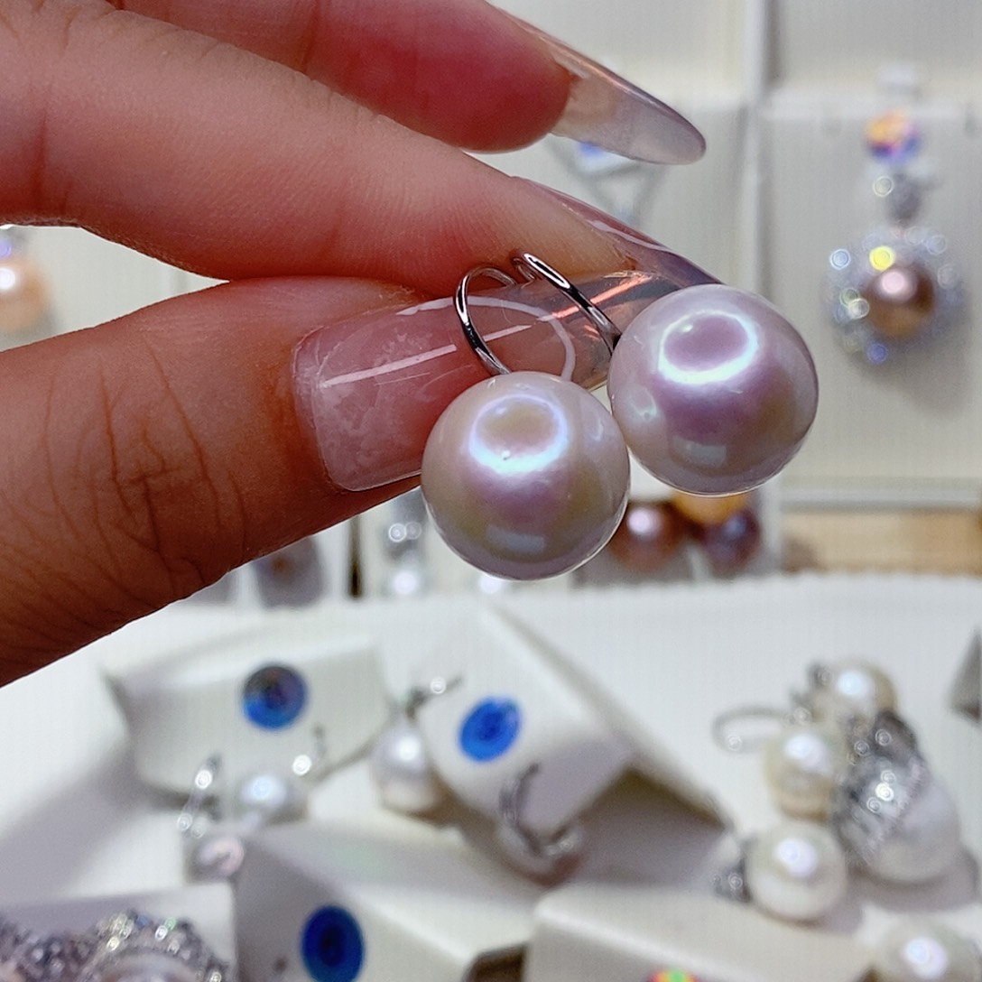 爱****未镶嵌淡水珍珠耳饰