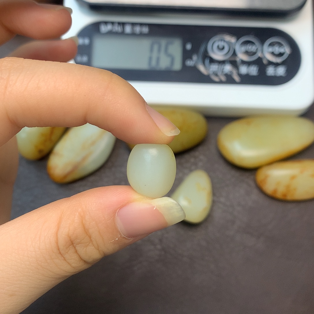 和田玉（糖玉）未镶嵌挂件