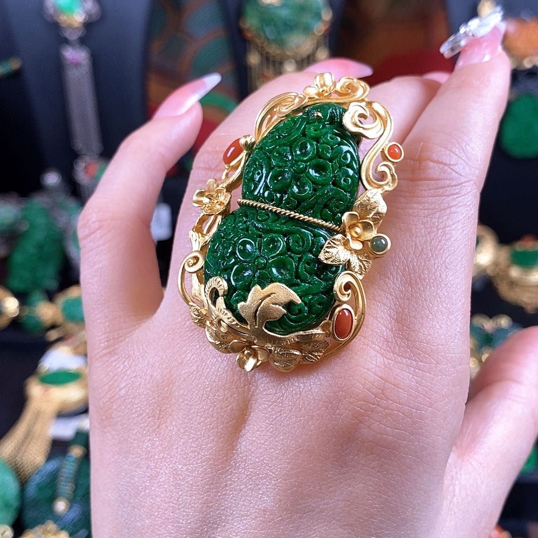 翡翠银S925镶嵌戒指戒指吊坠两用