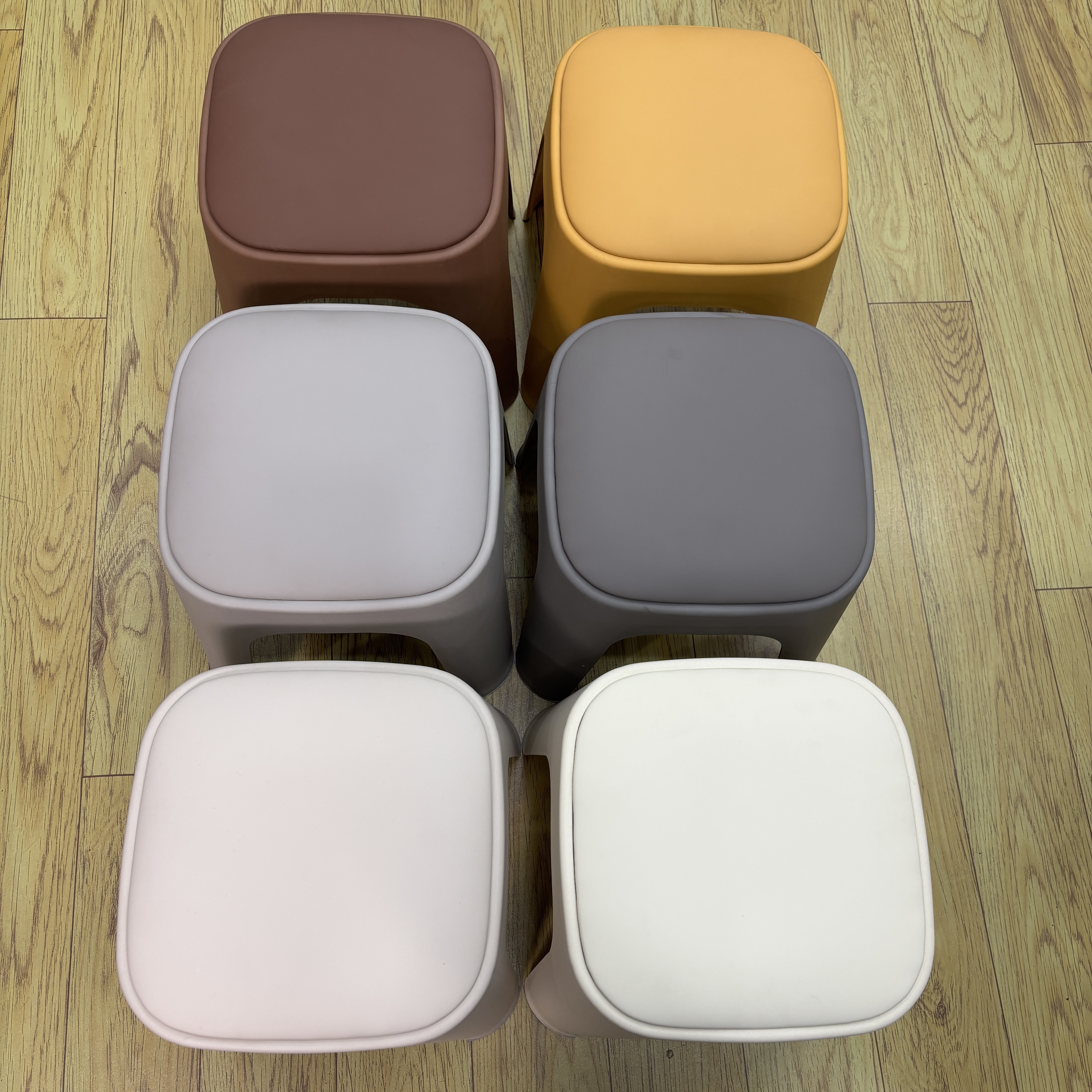 矮凳家用塑料凳子软面茶几沙发凳可收纳儿童凳换鞋凳