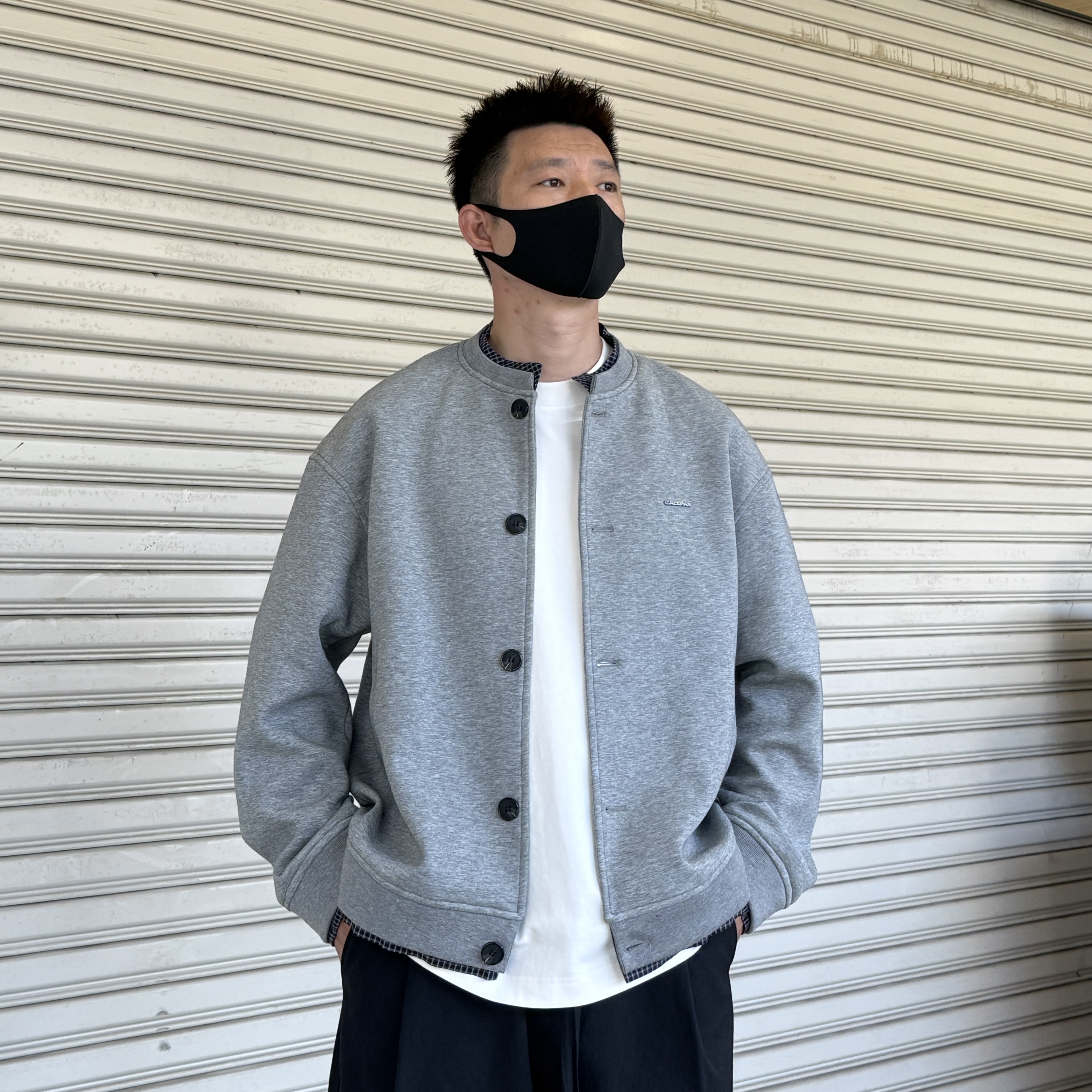 春秋男士假两件圆领宽松开衫外套单排扣橡筋下摆金属标时尚卫衣潮
