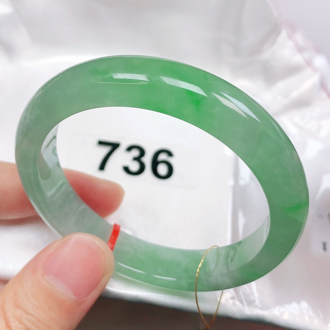 翡翠手镯未镶嵌抖音736