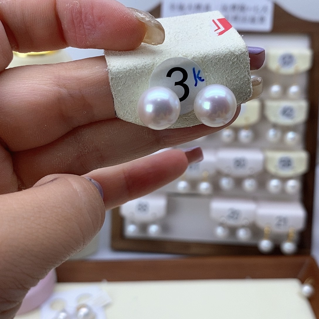18K金镶嵌淡水珍珠耳饰