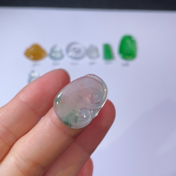 翡翠颈饰未镶嵌裸石