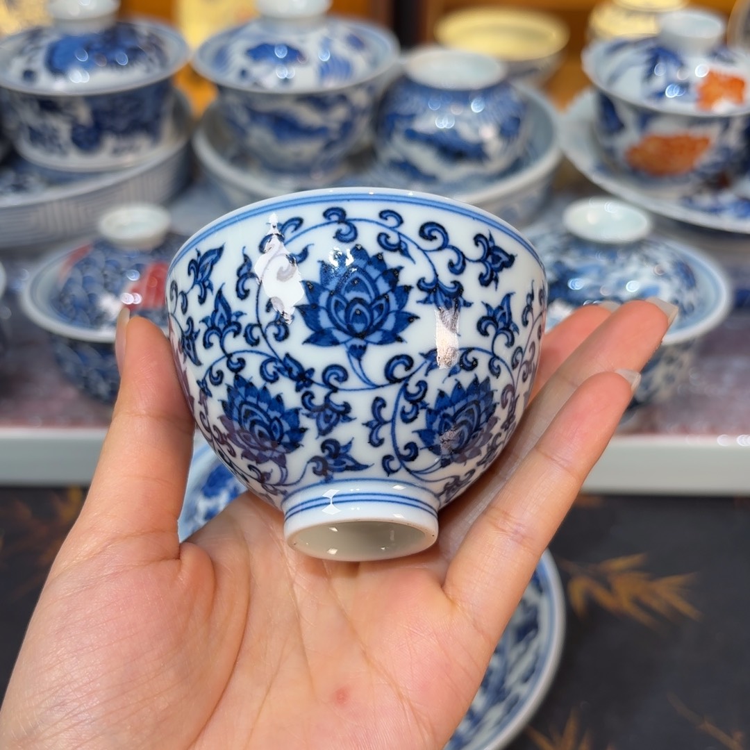 杯子…………………………………………