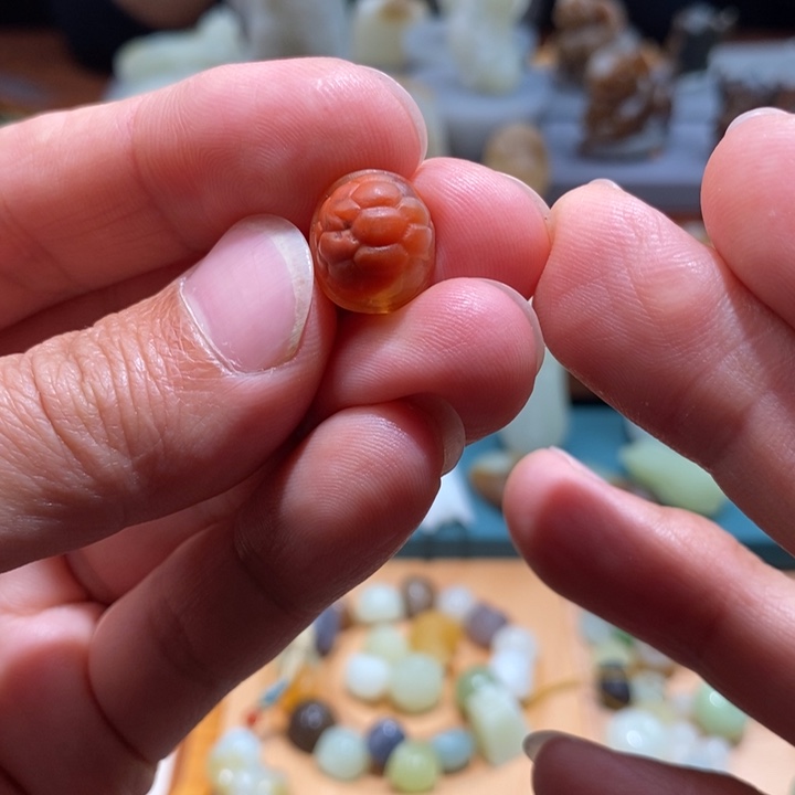 飞***扬玛瑙/玉髓未镶嵌颈饰