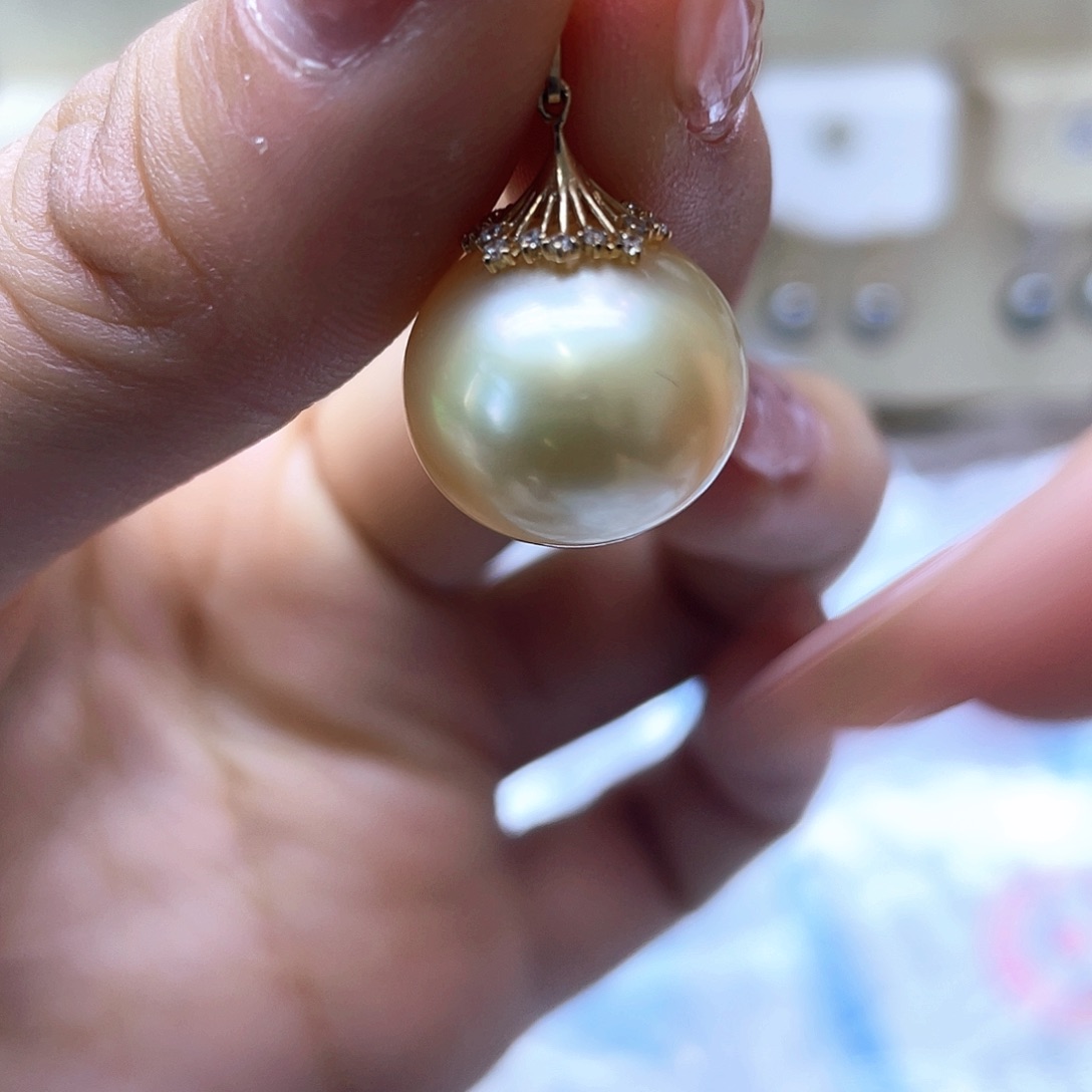 海水珍珠颈饰18K金镶嵌