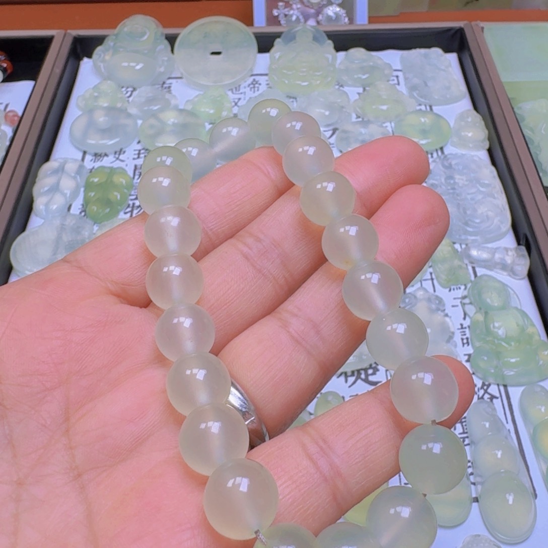 岫玉未镶嵌颈饰天然岫玉精品手持