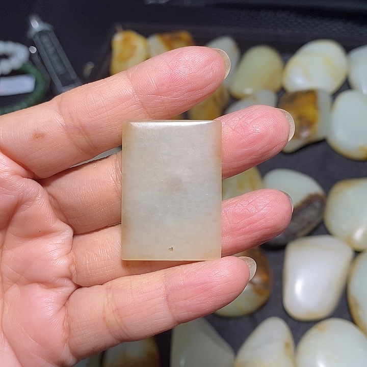 未镶嵌和田玉（糖玉）挂件