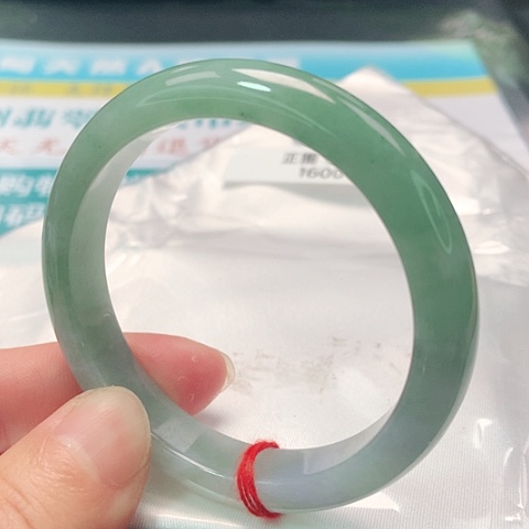 翡翠手镯未镶嵌0111号