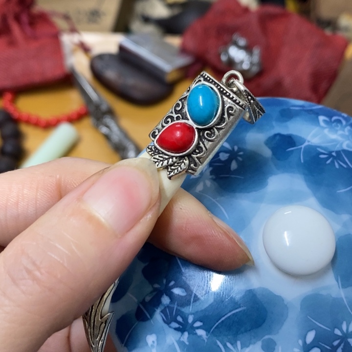 摆件中古工艺品一件