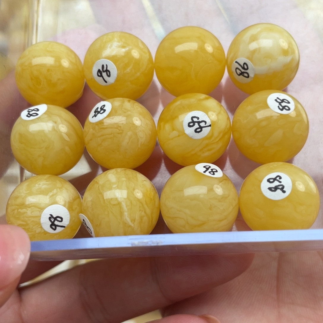 蜜蜡裸石未镶嵌地*蜜蜡