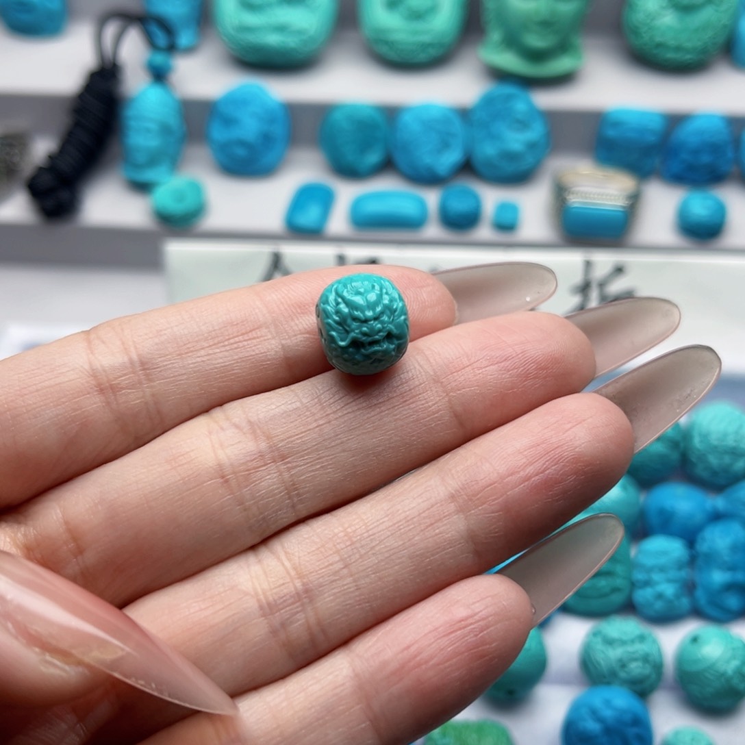 绿松石雕刻未镶嵌