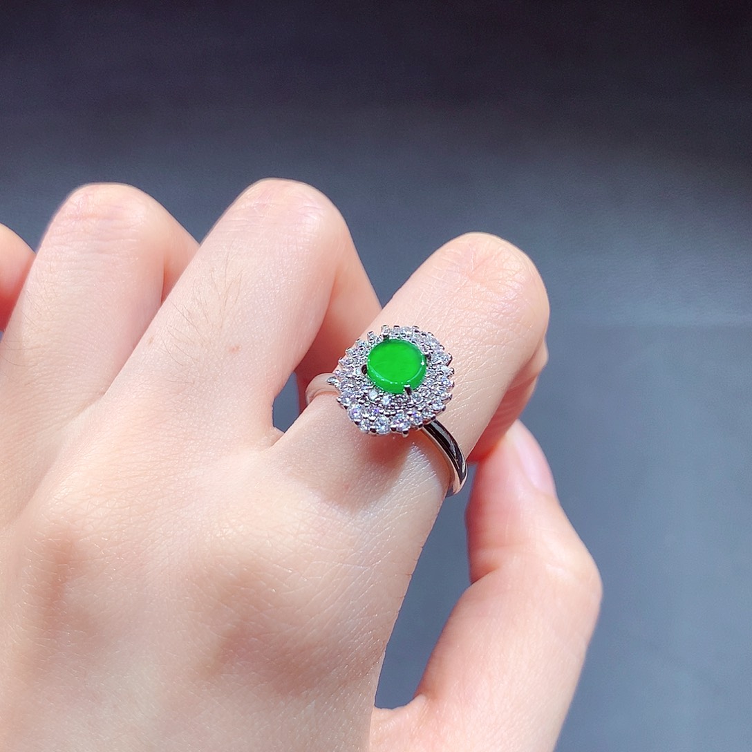 翡翠戒指未镶嵌翡翠