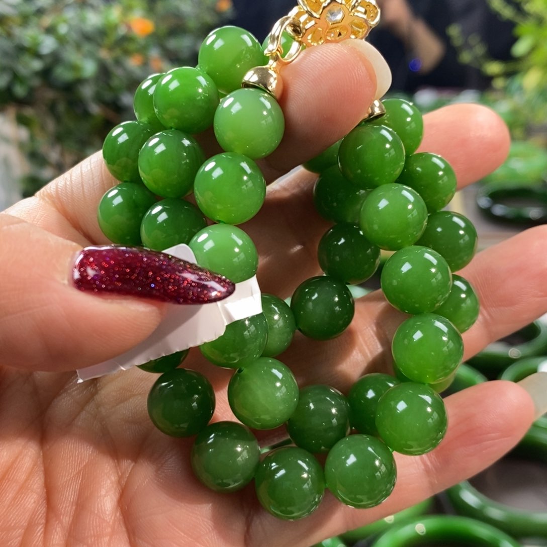 和田玉（碧玉）颈饰未镶嵌雲*