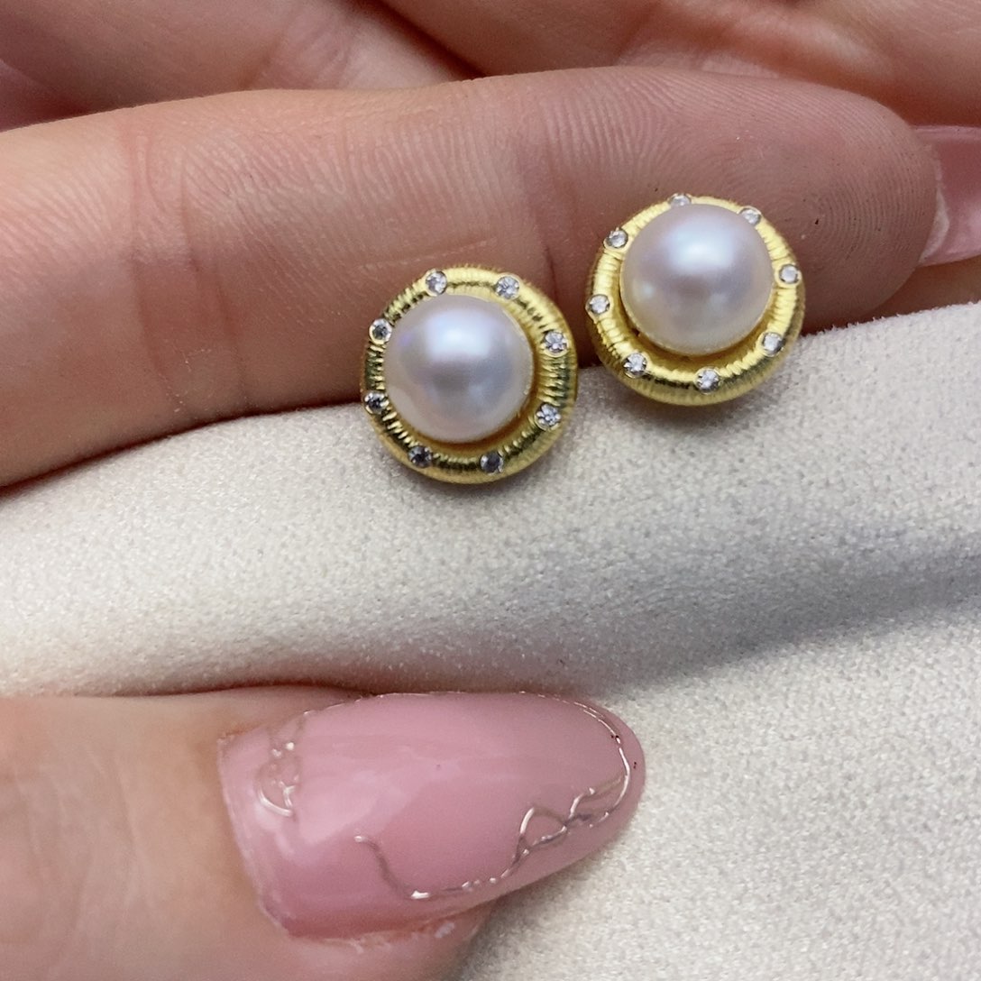 【闪购商品】淡水珍珠耳饰银S925镶嵌99