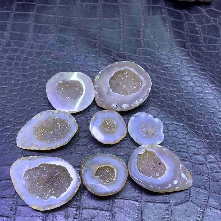 水晶福利彩晶盆4️⃣颗未镶嵌