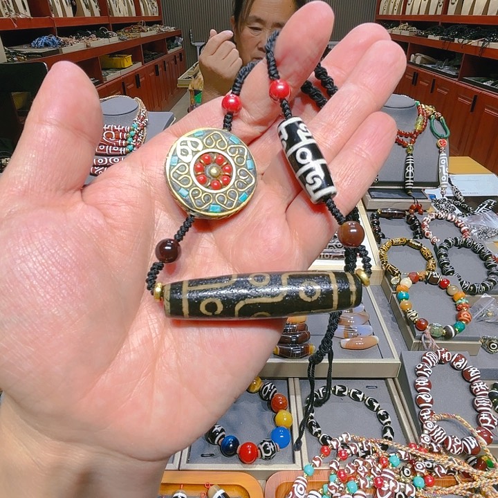 未镶嵌玛瑙/玉髓珠宝奇石