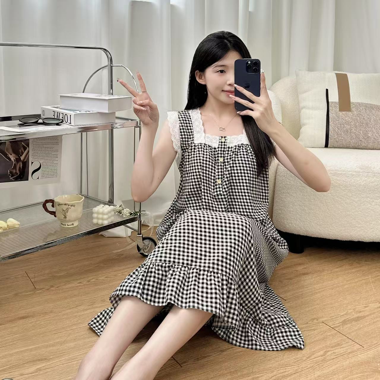 2025新款夏季薄款显白睡裙带胸垫吊带时尚格子甜美气质女士家居服