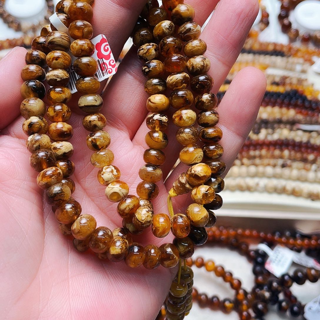 未镶嵌琥珀裸石八80190