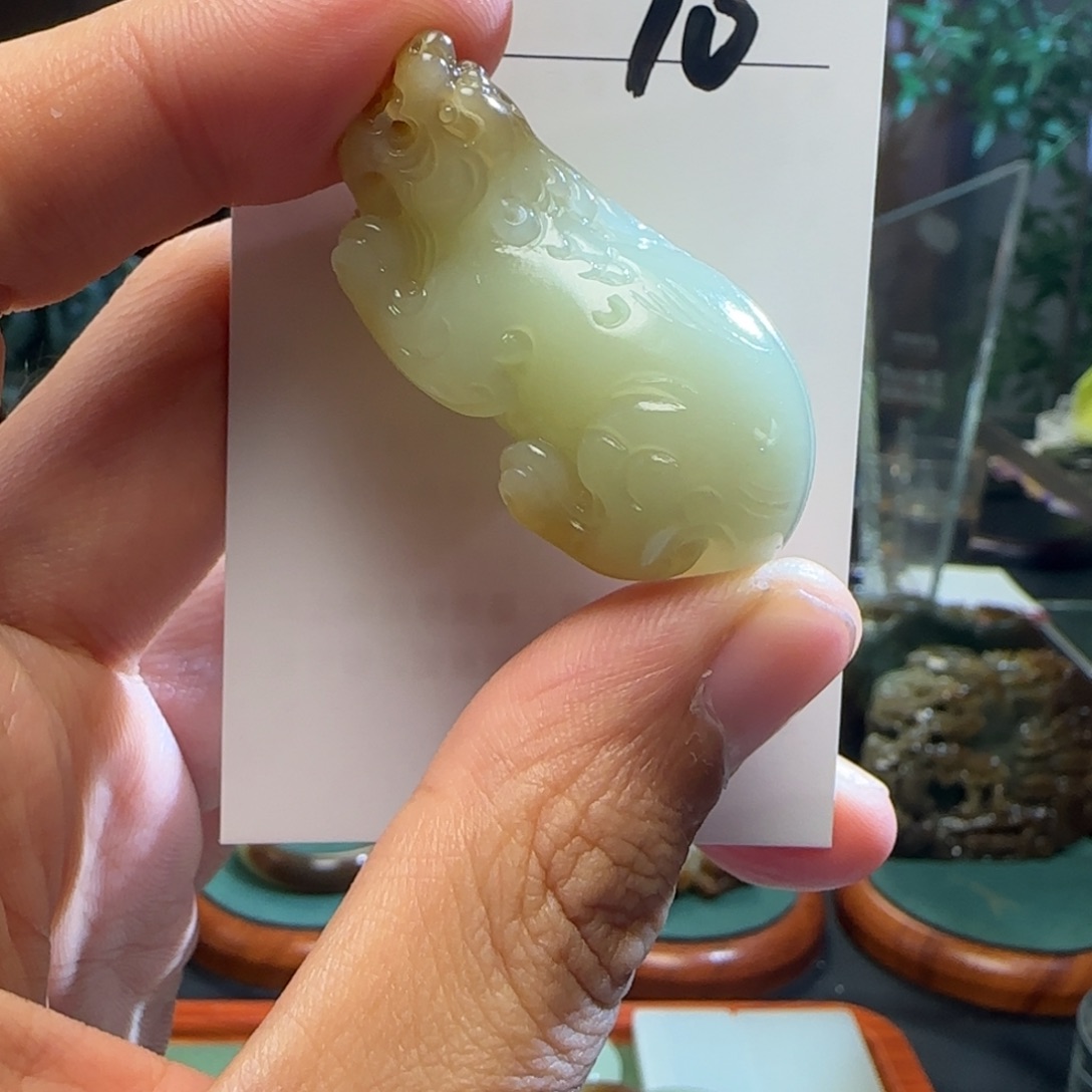 和田玉（糖玉）未镶嵌颈饰