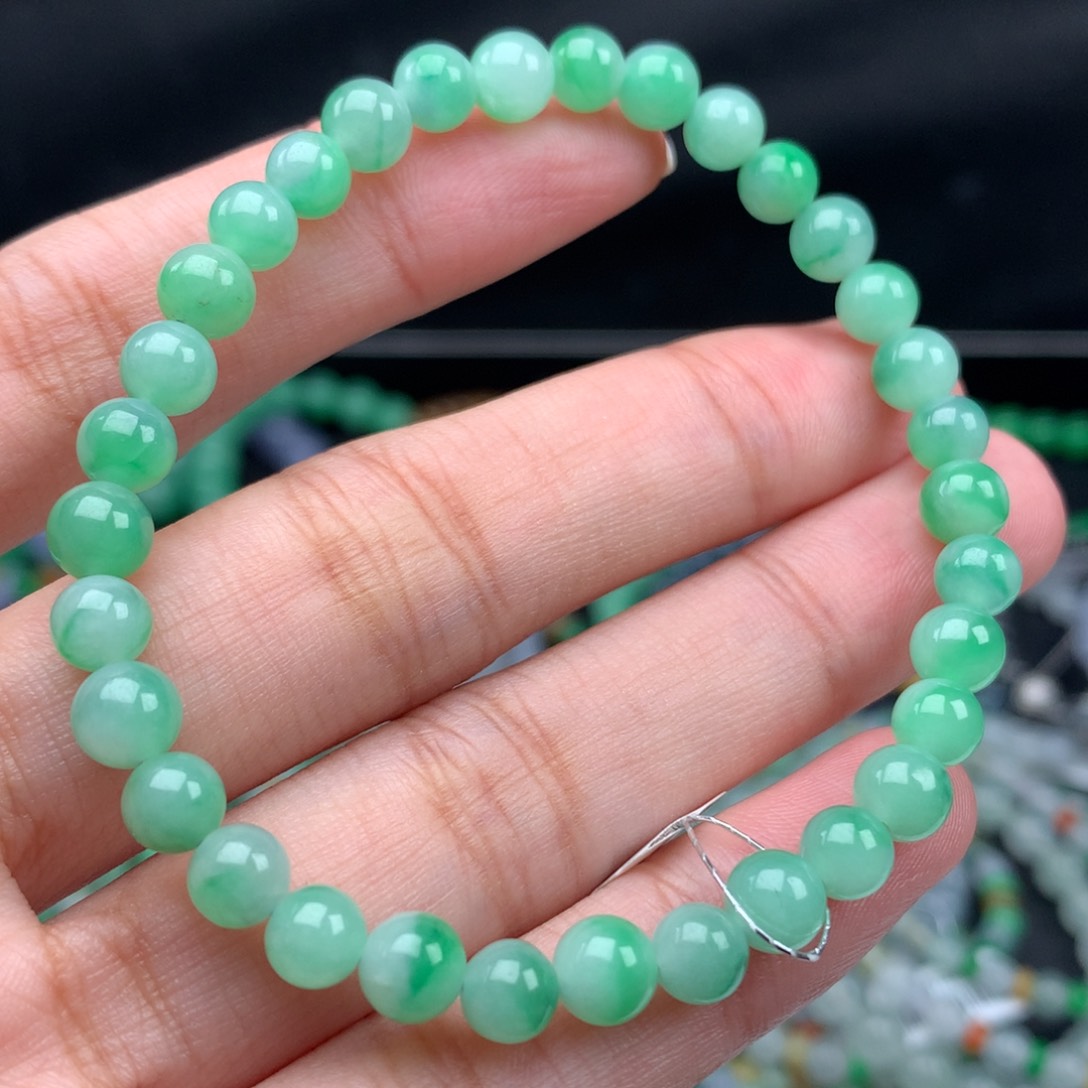 翡翠手链未镶嵌卡