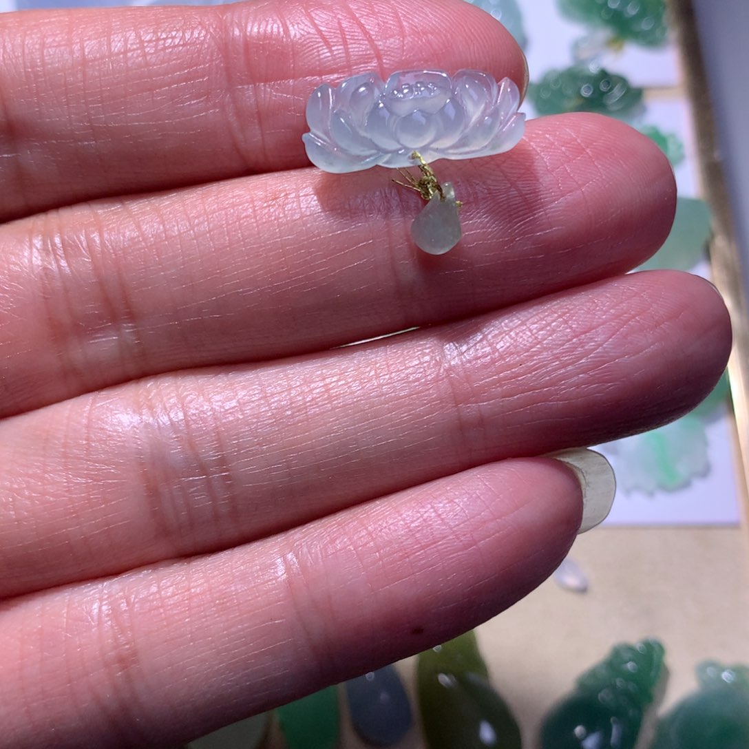 定制翡翠未镶嵌翡翠花