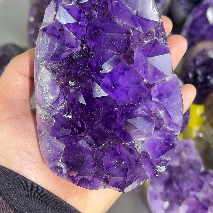 紫晶大型摆件（非配饰）未镶嵌