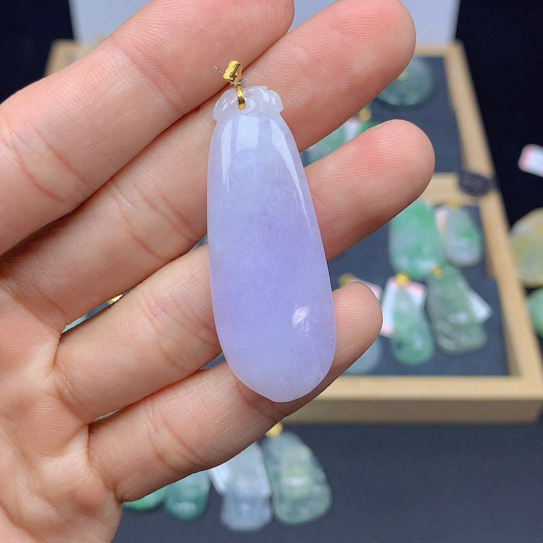 翡翠颈饰18K金镶嵌翡翠