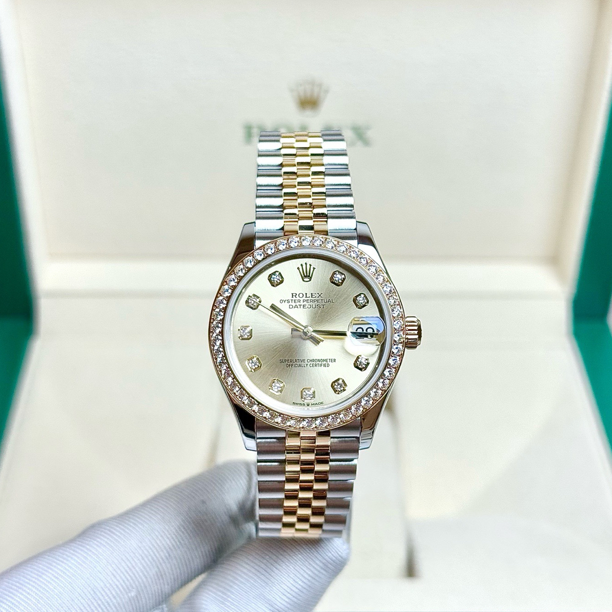 99新 Rolex/劳力士 日志系列/31表经/间金/满钻/机械/女士腕表
