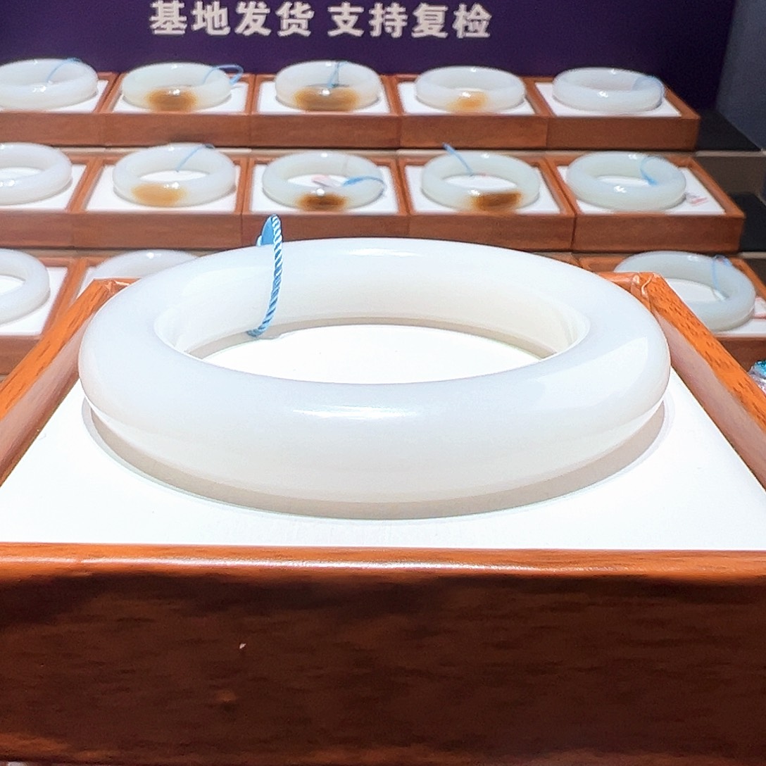 和田玉手镯 55 56未镶嵌