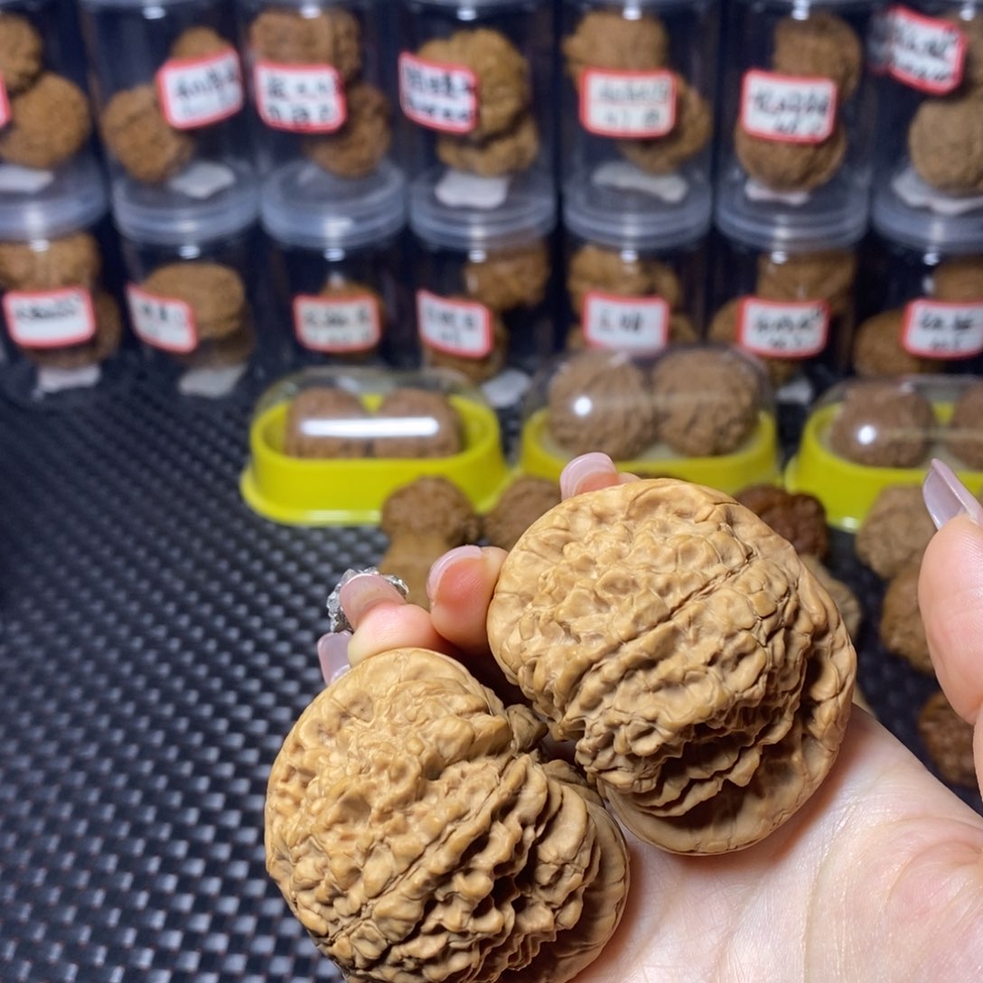 文玩核桃吊坠全品龙鼎54