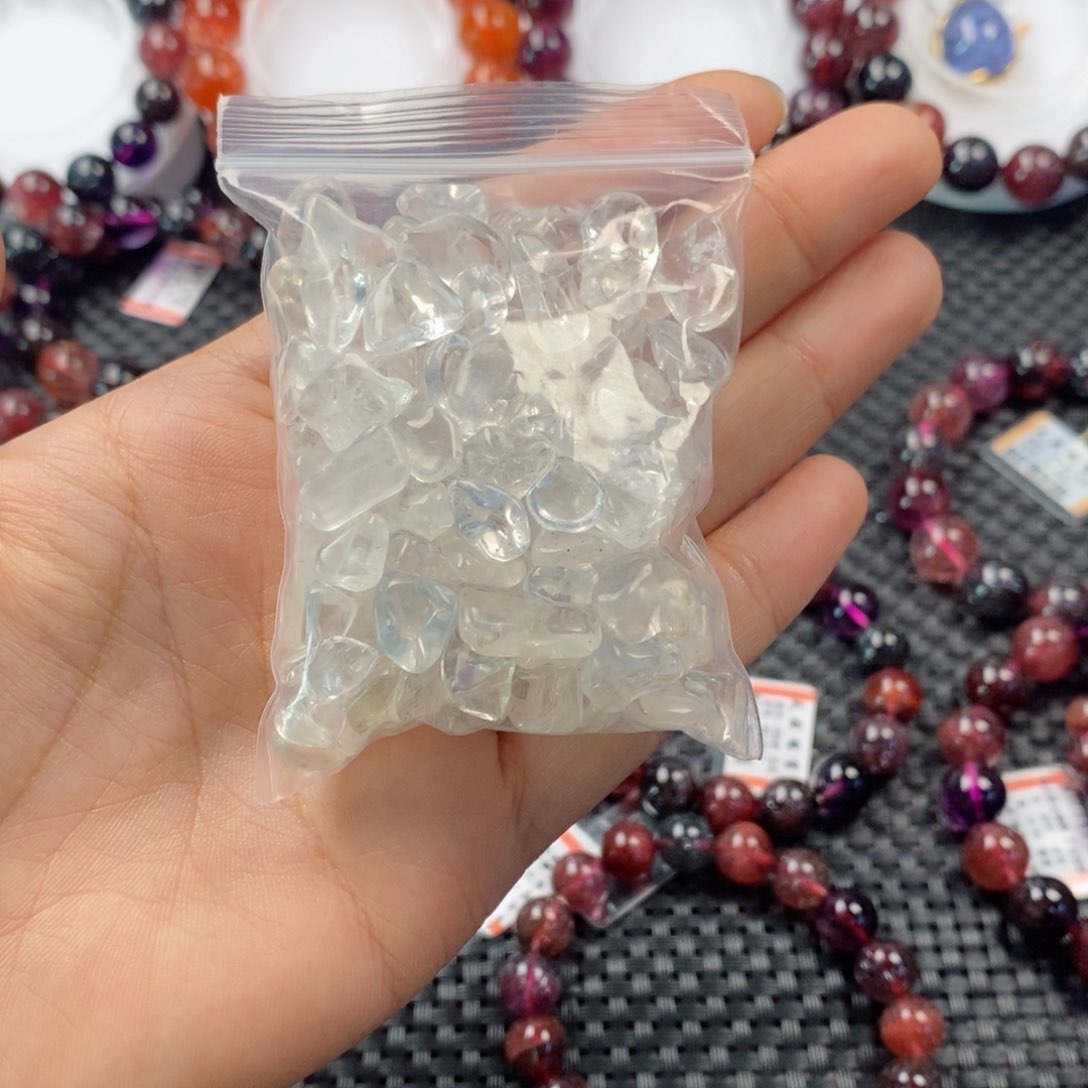 水晶手链：1516601分单未镶嵌礼***?